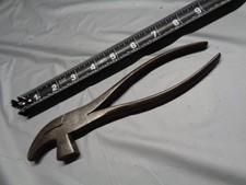 Antique eagle beak cobbler